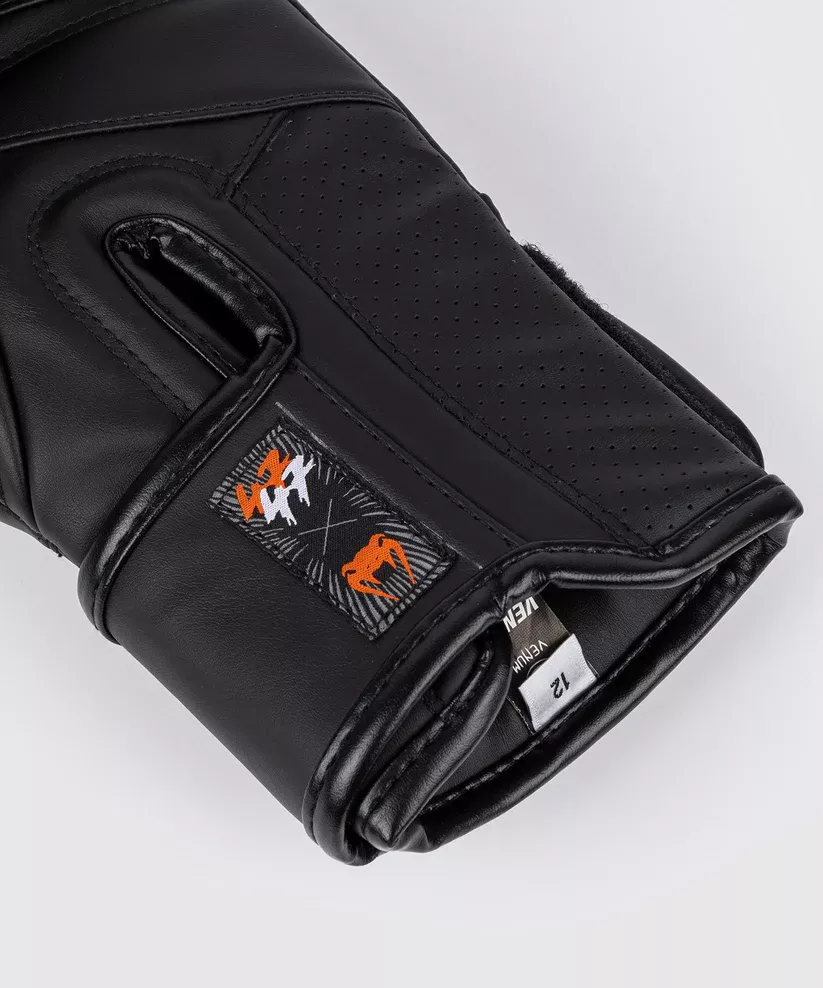 Боксерские перчатки Venum S47 Boxing Gloves Black/Orange-10