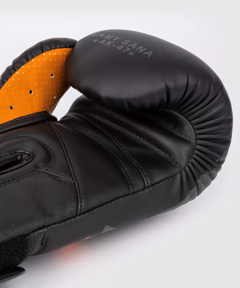 Боксерские перчатки Venum S47 Boxing Gloves Black/Orange-10