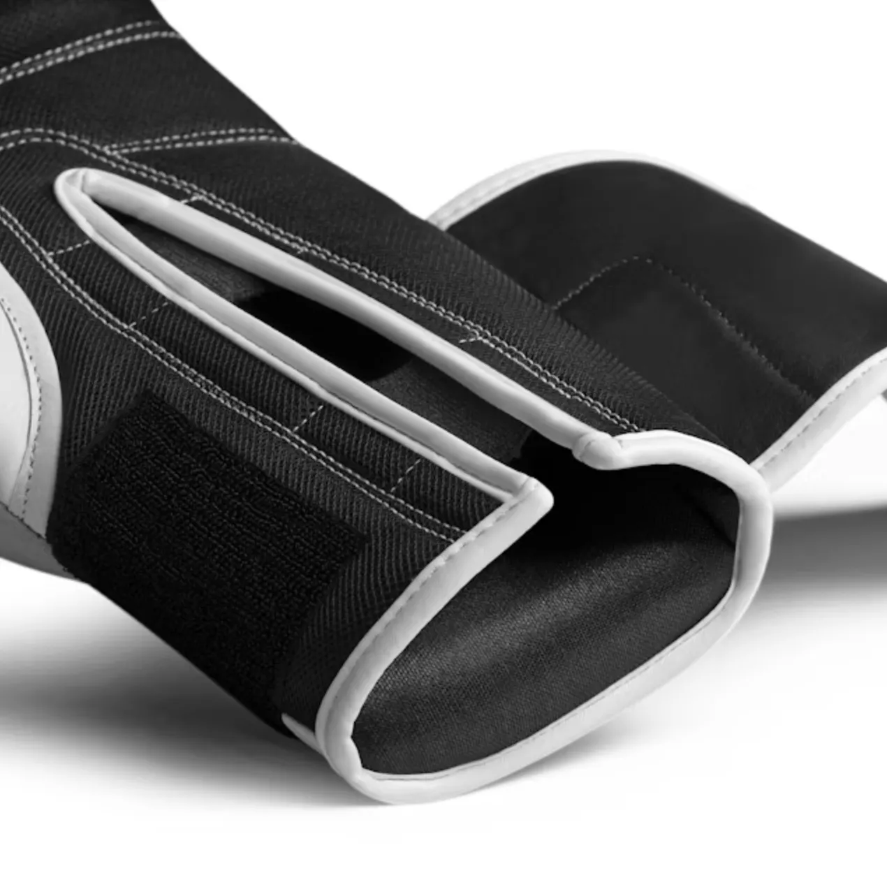 Боксерские перчатки Hayabusa S4 Leather Boxing Gloves White-10