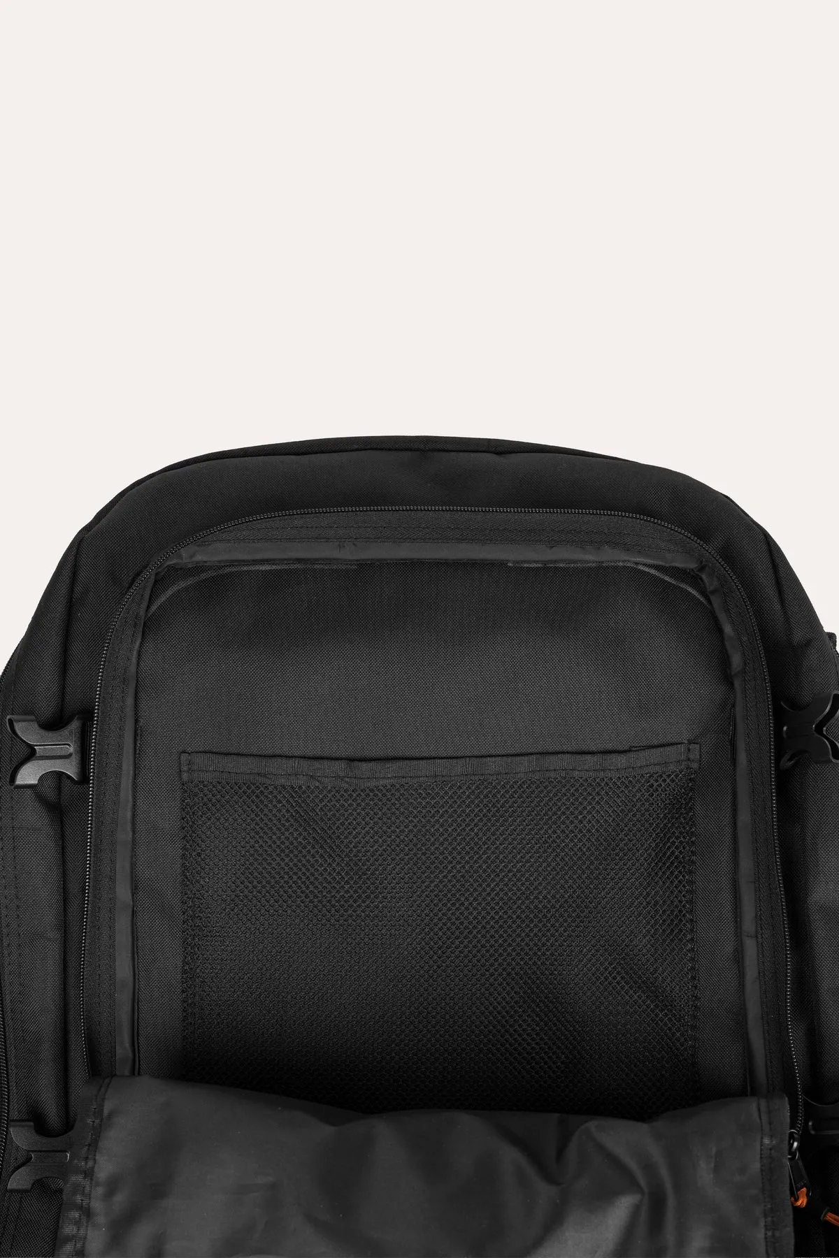 Рюкзак Rival Expandable Backpack-чорний