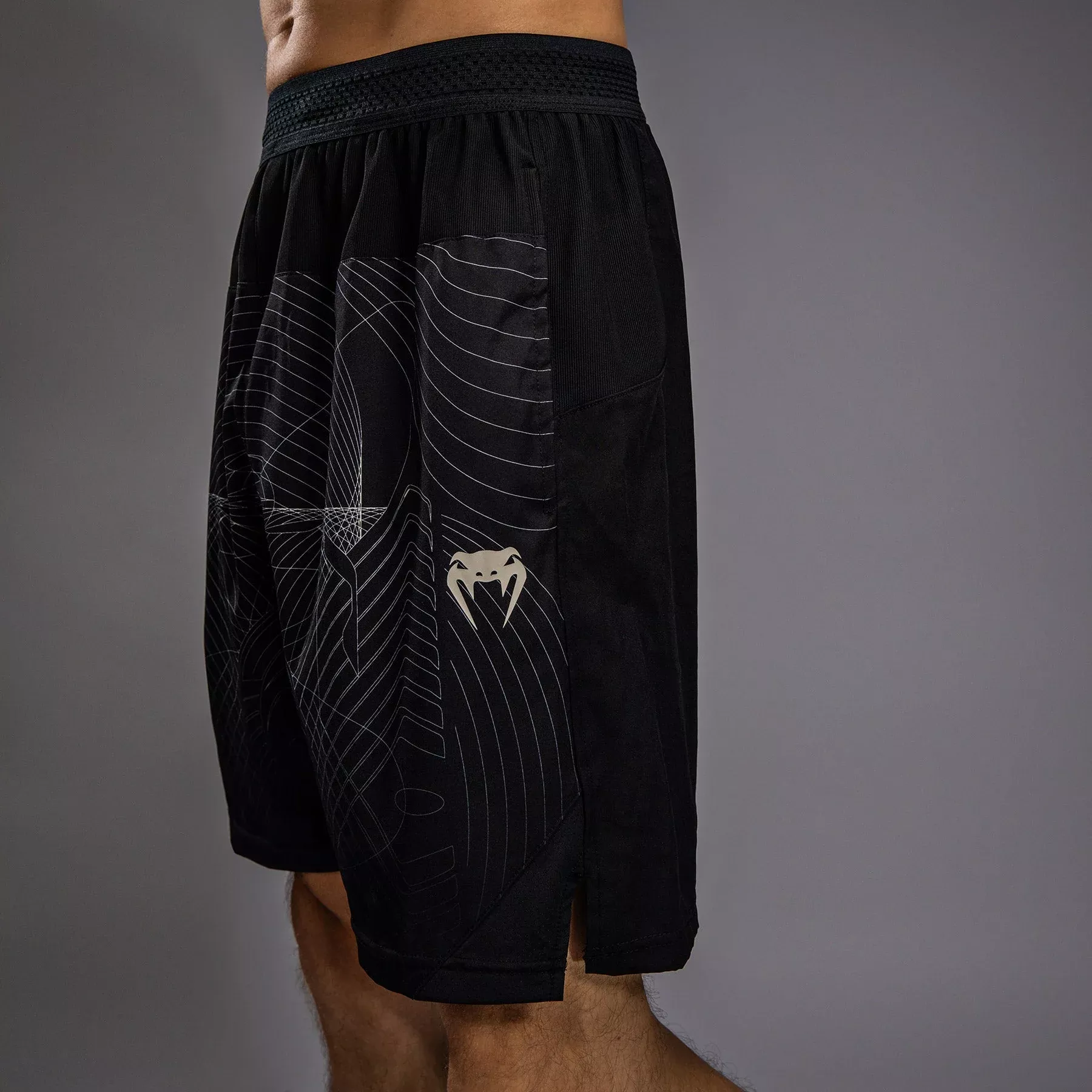 Шорты Venum G-Fit Air Training Short Deep Black/Desert Sand-S