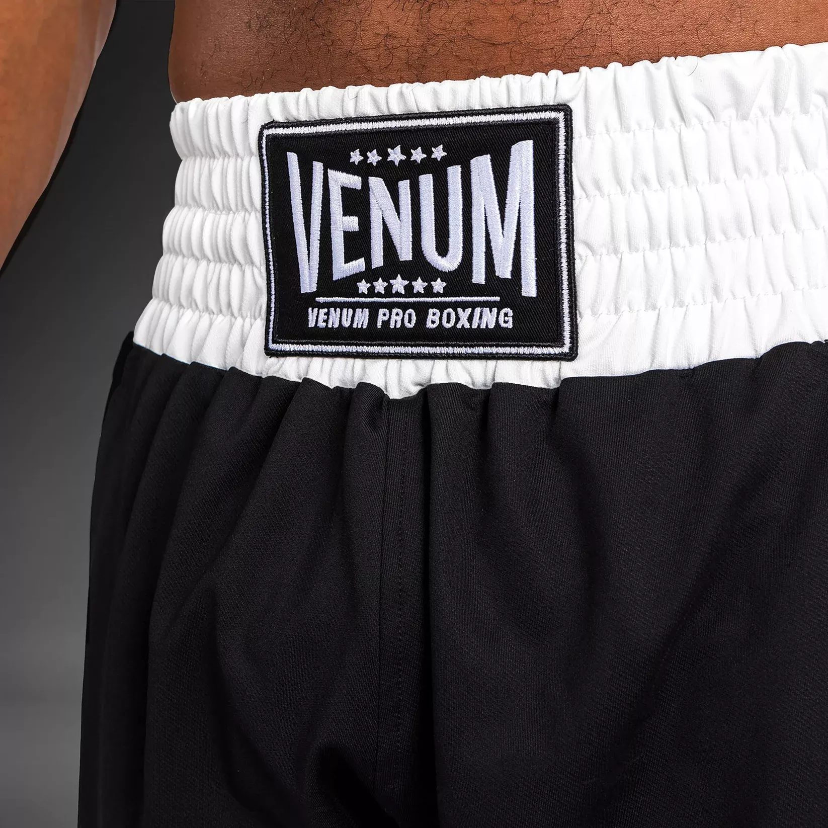 Боксерські шорти Venum Classic Boxing Shorts Black/White-S