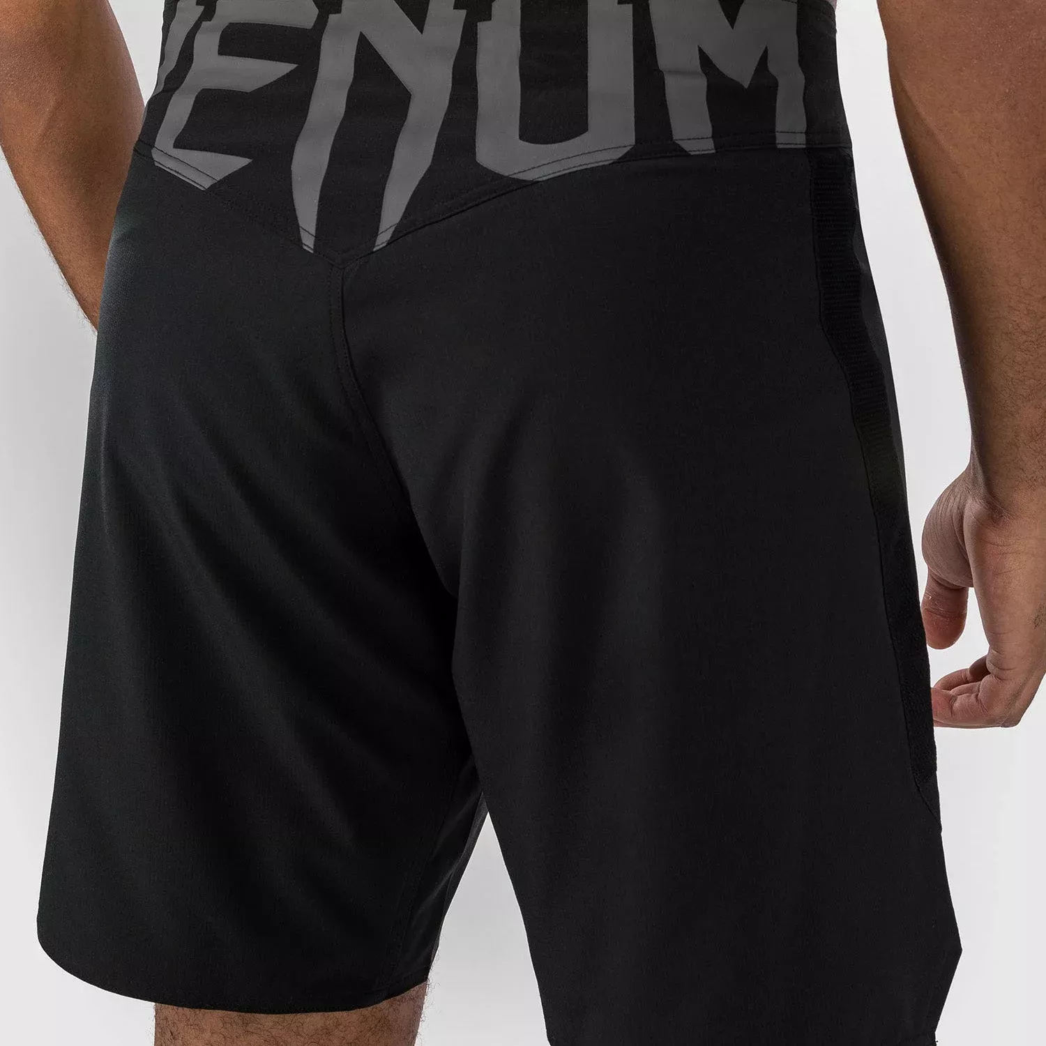 Шорти ММА Venum Light 5.0 Fightshort Black/White-S