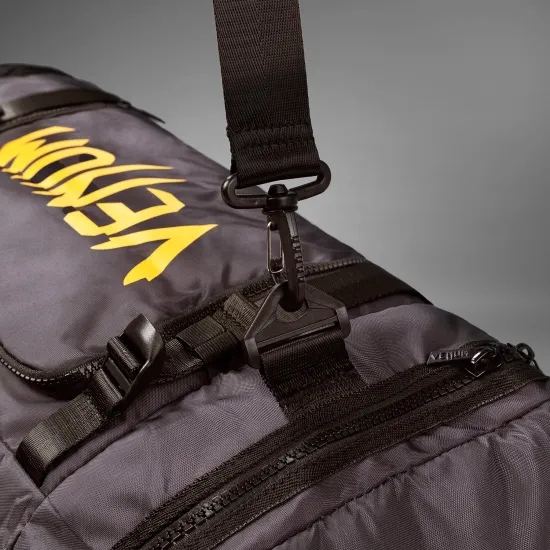 Сумка-рюкзак UFC Fusion by Venum Authentic Fight Week Duffle Bag Earthen Brown-58х31х22см