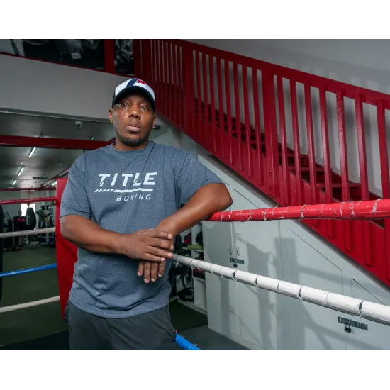 Футболка TITLE Boxing Striped Wordmark Tee S