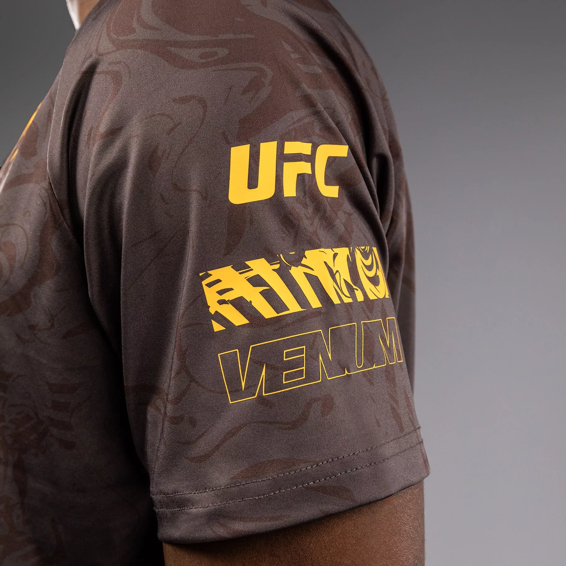 Футболка UFC Fusion by Venum Fight Week Men’s Dry-Tech T-Shirt Earthen Brown-S