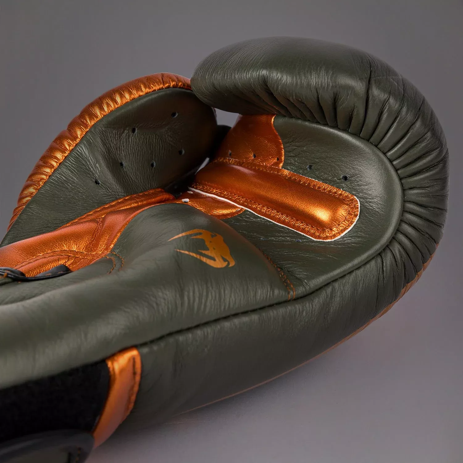 Рукавички для боксу Venum Giant 3.0 Boxing Gloves Khaki/Bronze-10