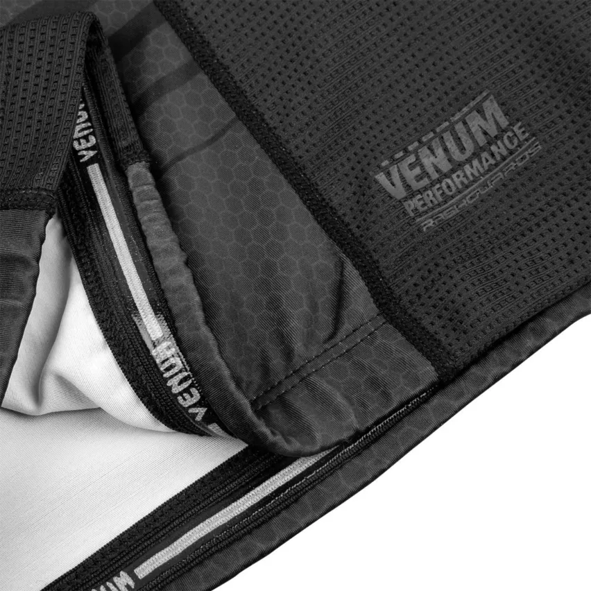 Рашгард Venum Technical 2.0 Short Sleeve Rashguard Black/Black-M