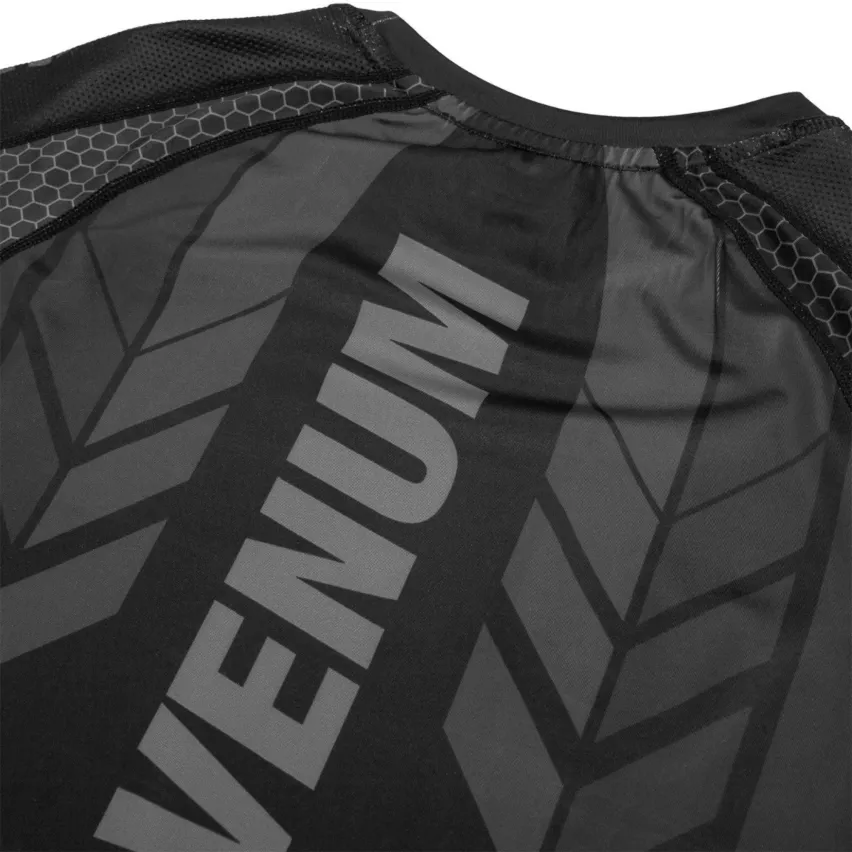 Рашгард Venum Technical 2.0 Short Sleeve Rashguard Black/Black-M