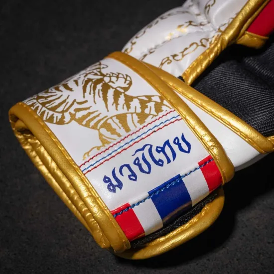 Перчатки для ММА Phantom Muay Thai White Gold S/M (капа в подарок)