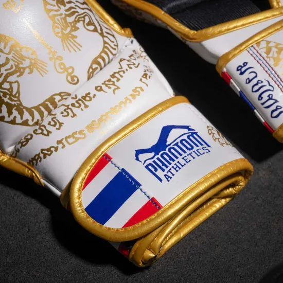 Перчатки для ММА Phantom Muay Thai White Gold S/M (капа в подарок)