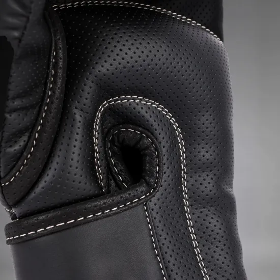 Боксерские перчатки Venum Impact Evo Boxing Gloves Black-10 унций