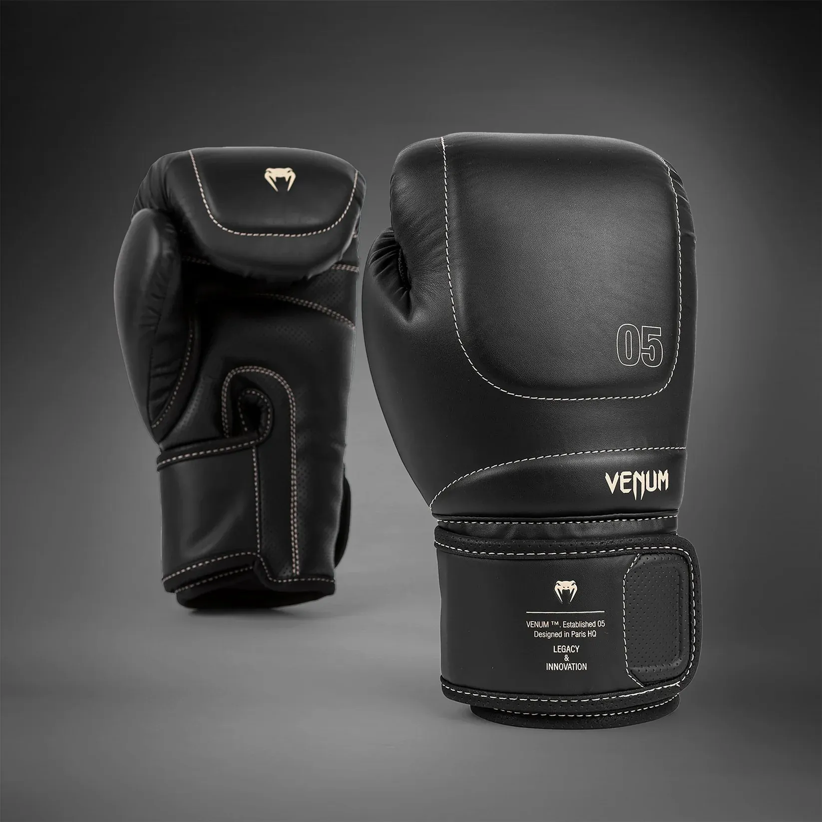 Боксерські рукавички Venum Impact Evo Boxing Gloves Black-10 унцій