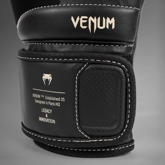 Боксерские перчатки Venum Impact Evo Boxing Gloves Black-10 унций