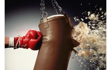 Как правильно бить боксерскую грушу? Техника тренировок (Видео)