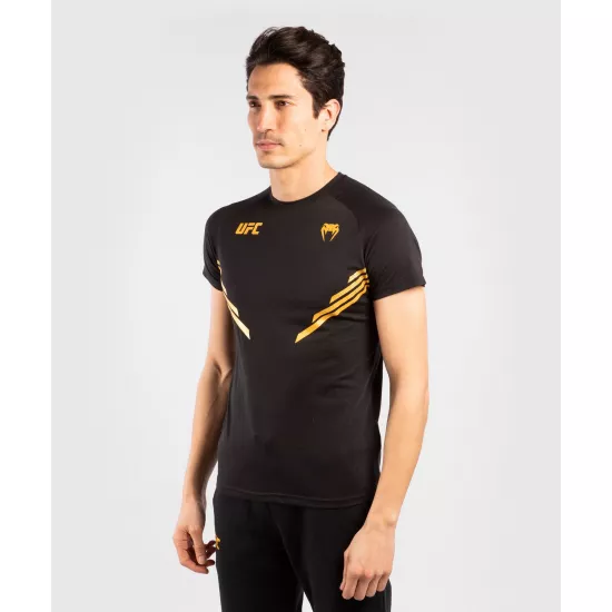 Футболка UFC Venum replica - champion XS