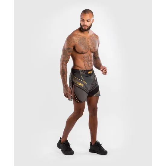 Шорты UFC Venum Authentic Fight Night Men's Gladiator черные XS