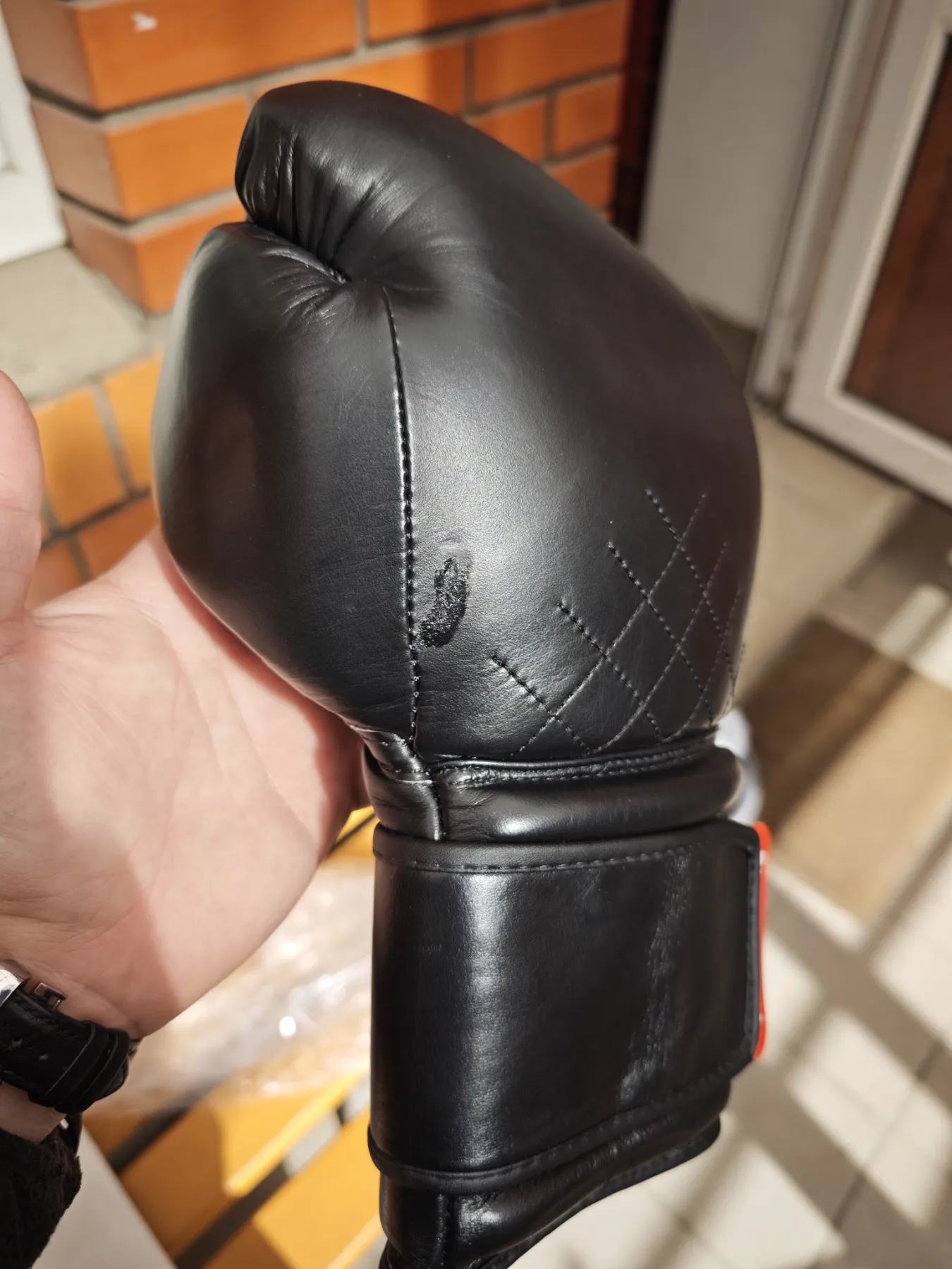 УЦІНКА! Рукавиці для боксу  TITLE Boxing Ko-Vert Чорні 12 унцій