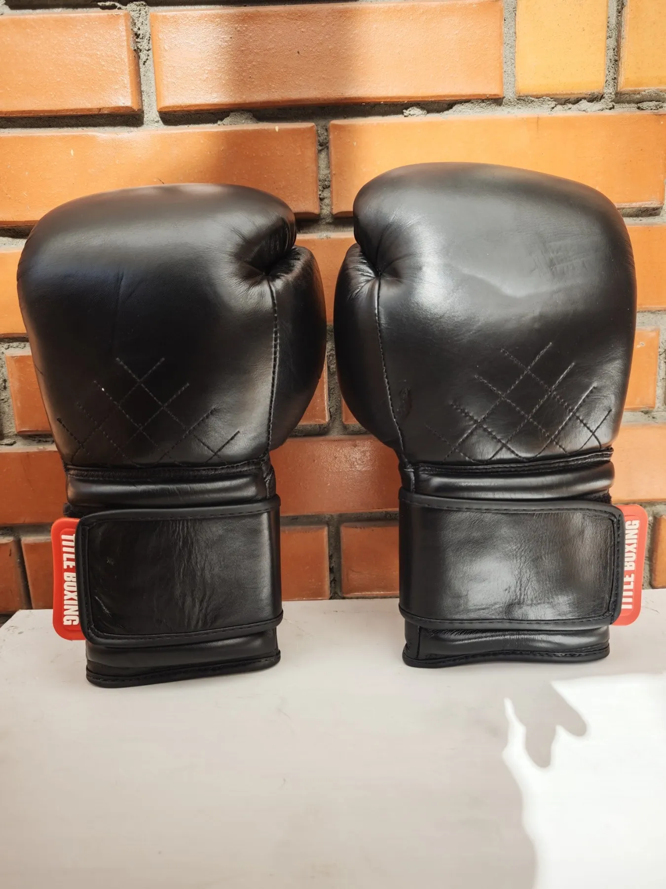 УЦІНКА! Рукавиці для боксу  TITLE Boxing Ko-Vert Чорні 12 унцій