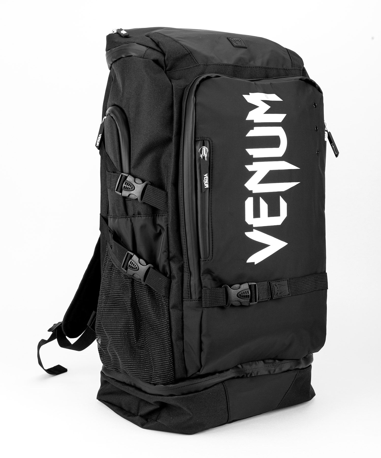 Рюкзак-сумка VENUM Challenger Xtrem Evo Backpack-черный